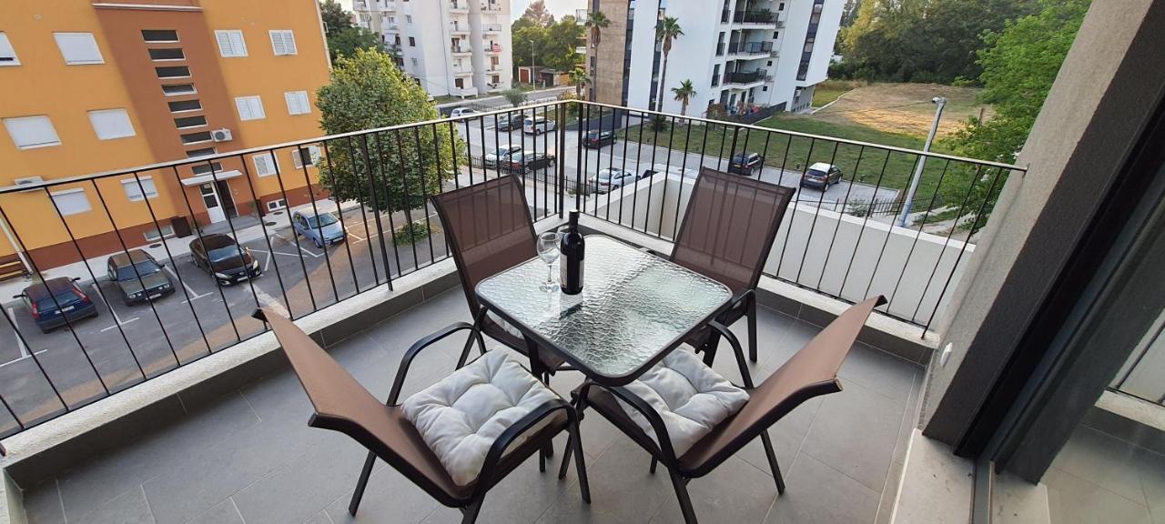 Luxury Apartment Stefanija Tivat Exterior photo